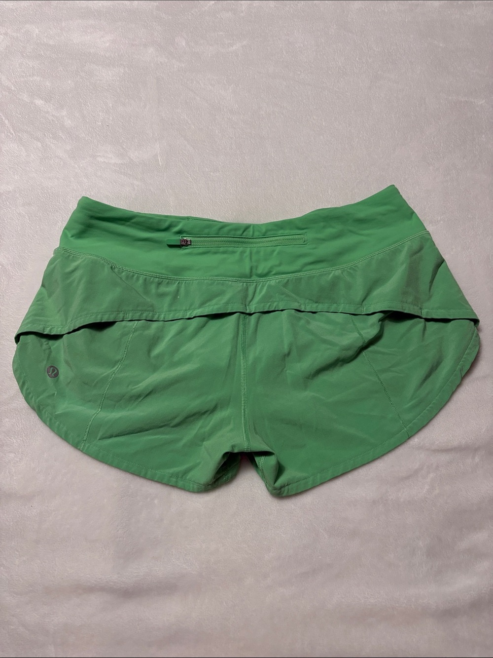 Lululemon speed up low rise 2” shorts
